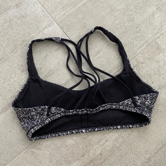 Lululemon sports bra - Picture 2 of 2